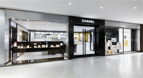 Chanel Opens 1st Standalone Fragrance and Beauty Boutique in Canada.